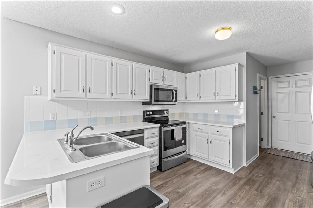 6901 W 156th Street — photo 21