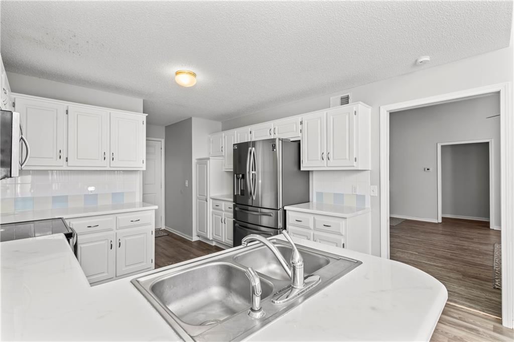 6901 W 156th Street — photo 23