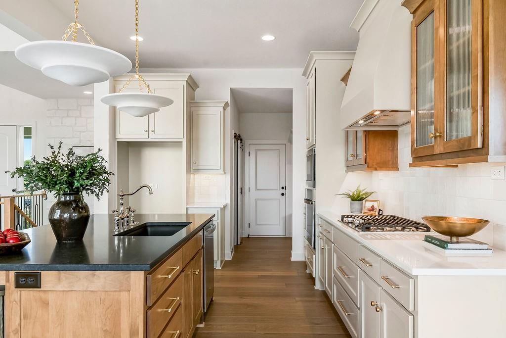 16735 S Hall Street — photo 7