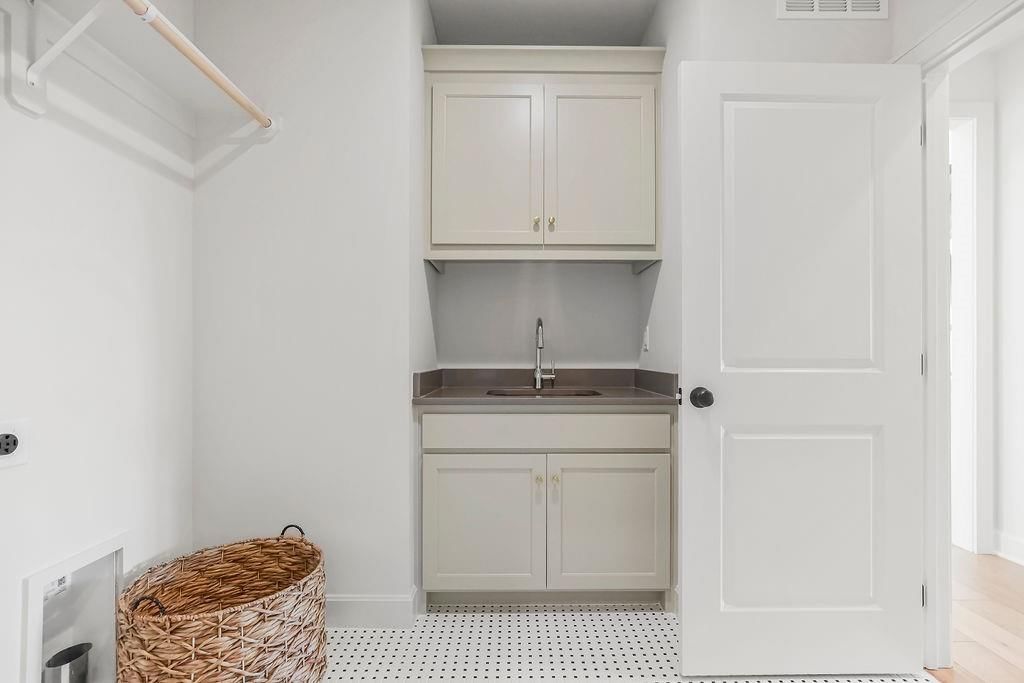 16735 S Hall Street — photo 33