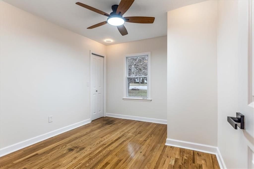 5407 W 70th Terrace — photo 9