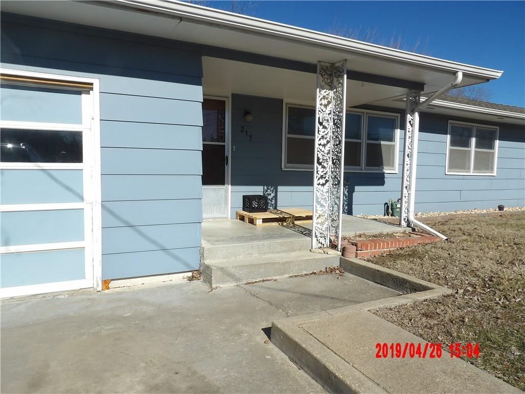 217 W Warren Avenue — photo 4