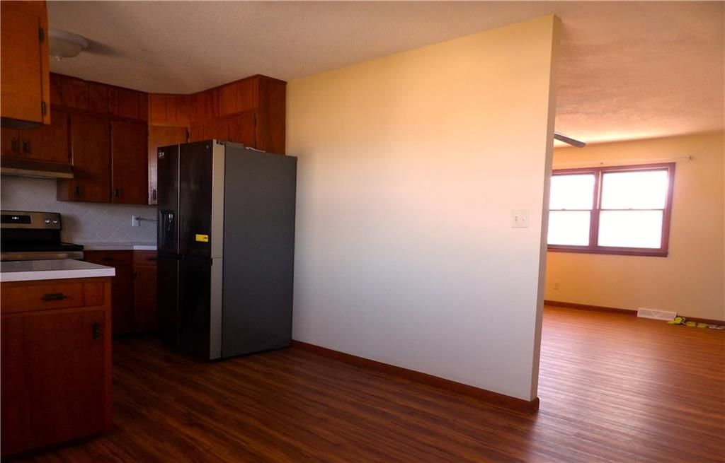 217 W Warren Avenue — photo 15