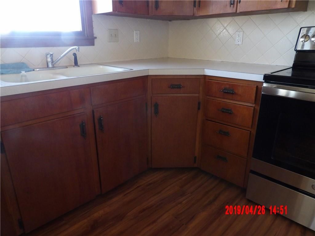 217 W Warren Avenue — photo 18