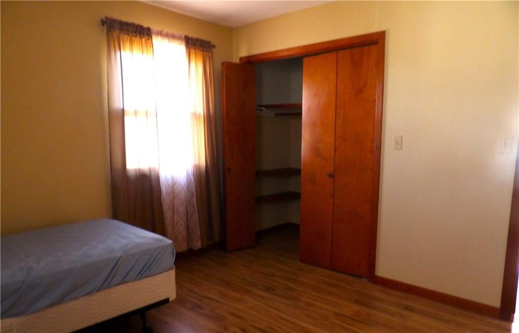 217 W Warren Avenue — photo 30