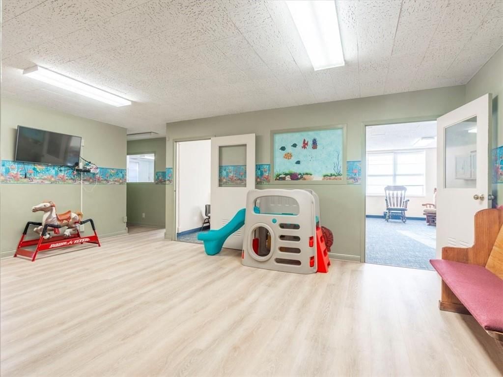 5708 King Hill Avenue — photo 19
