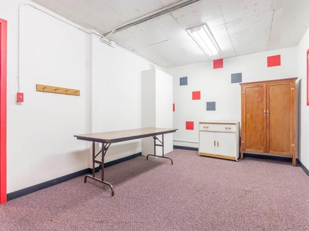 5708 King Hill Avenue — photo 38