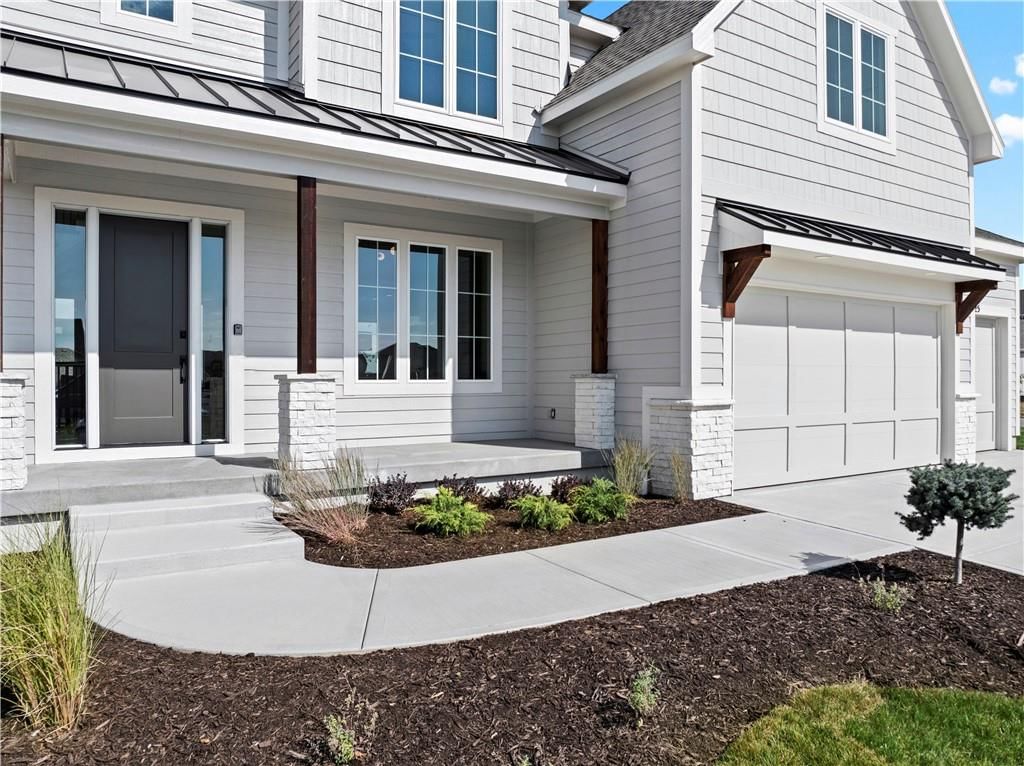 8025 Round Prairie Street — photo 2