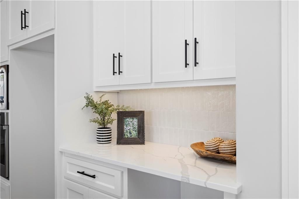 8025 Round Prairie Street — photo 13