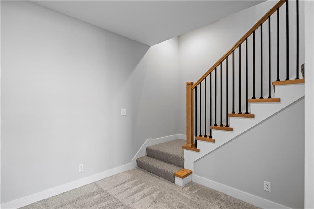 8025 Round Prairie Street — photo 40