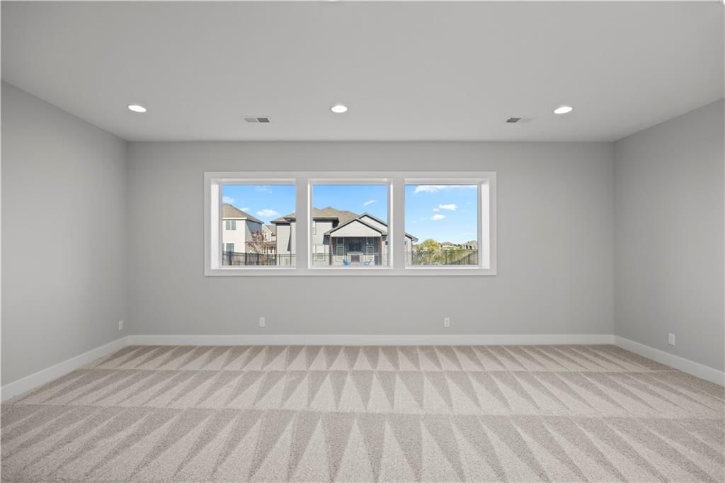 8025 Round Prairie Street — photo 42