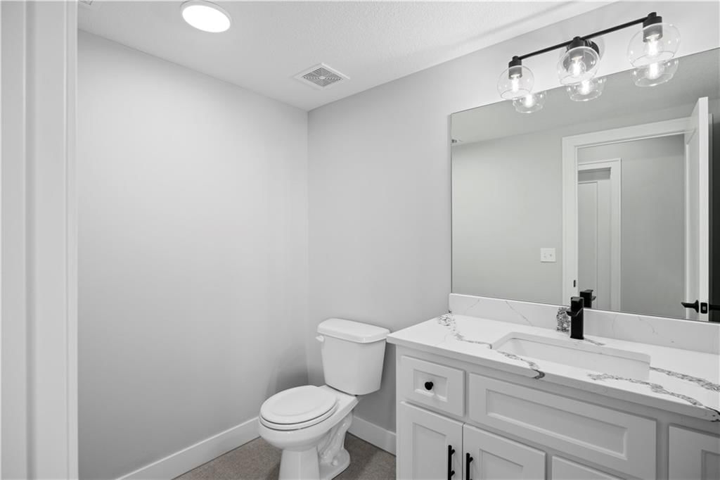 8025 Round Prairie Street — photo 43
