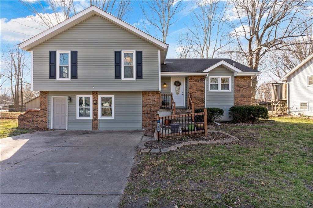 502 Hamblen Road — photo 1