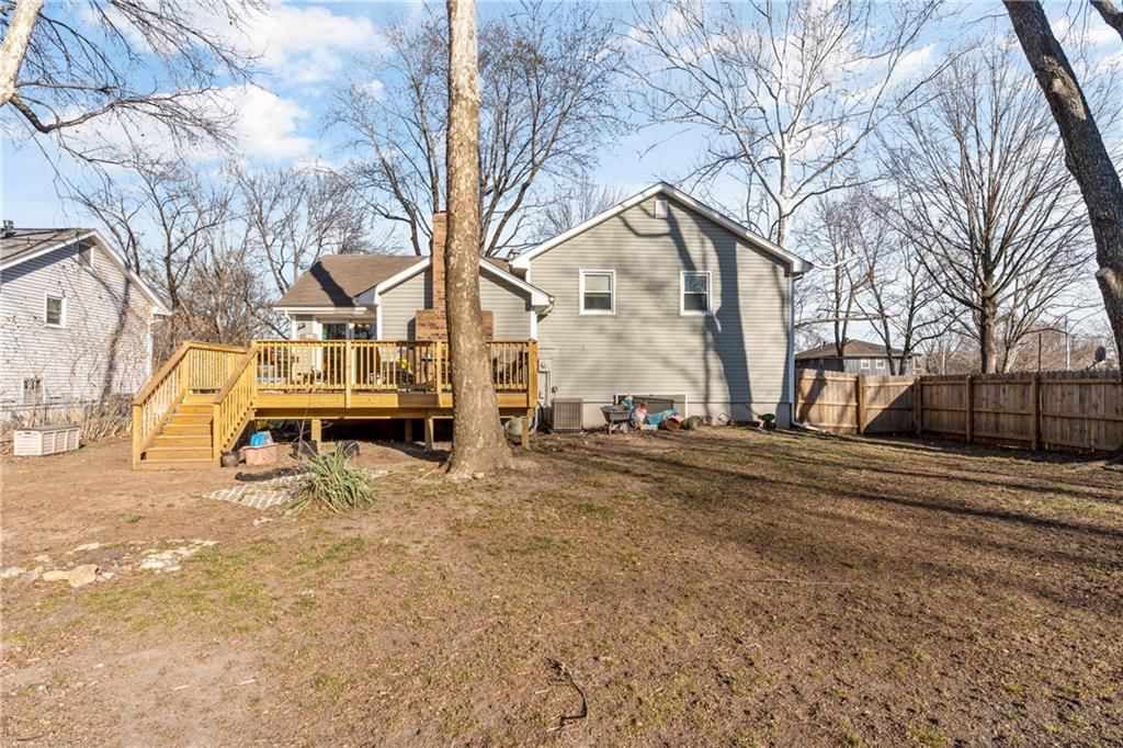 502 Hamblen Road — photo 4