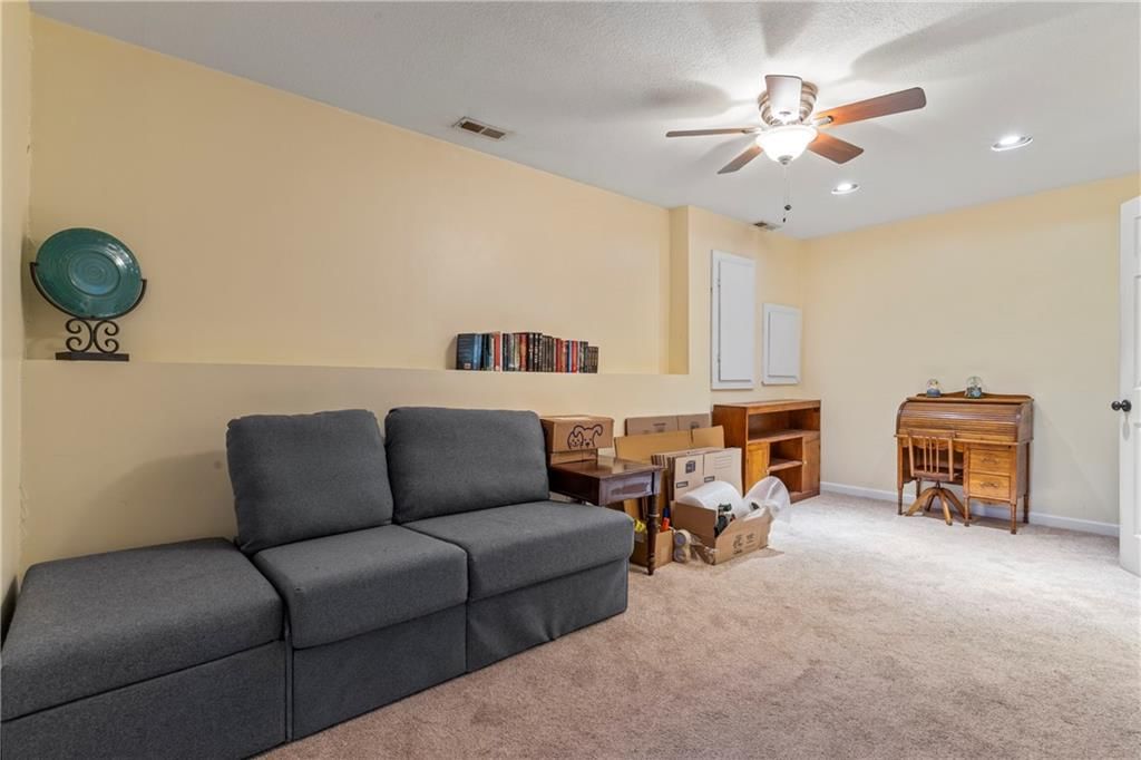 502 Hamblen Road — photo 33
