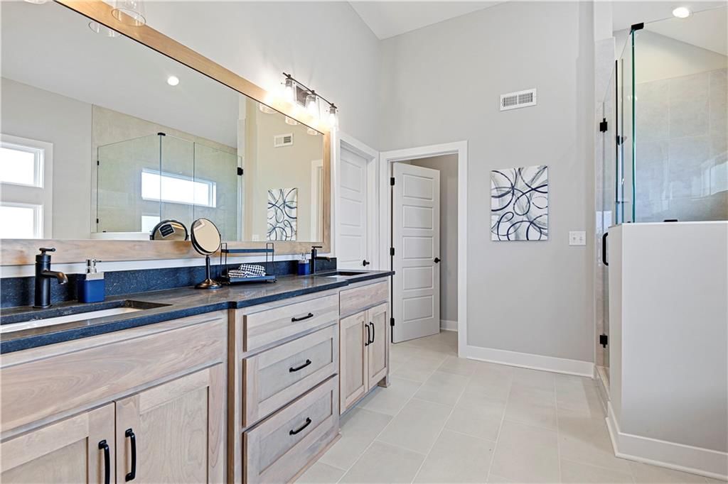 17421 Gillette Street — photo 21