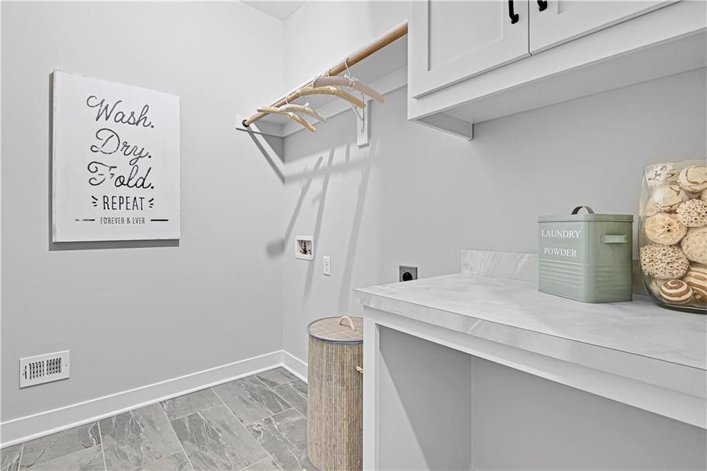 17421 Gillette Street — photo 23