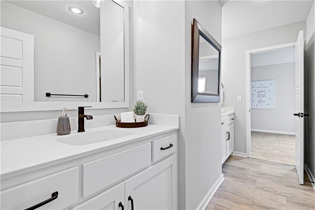 17421 Gillette Street — photo 33