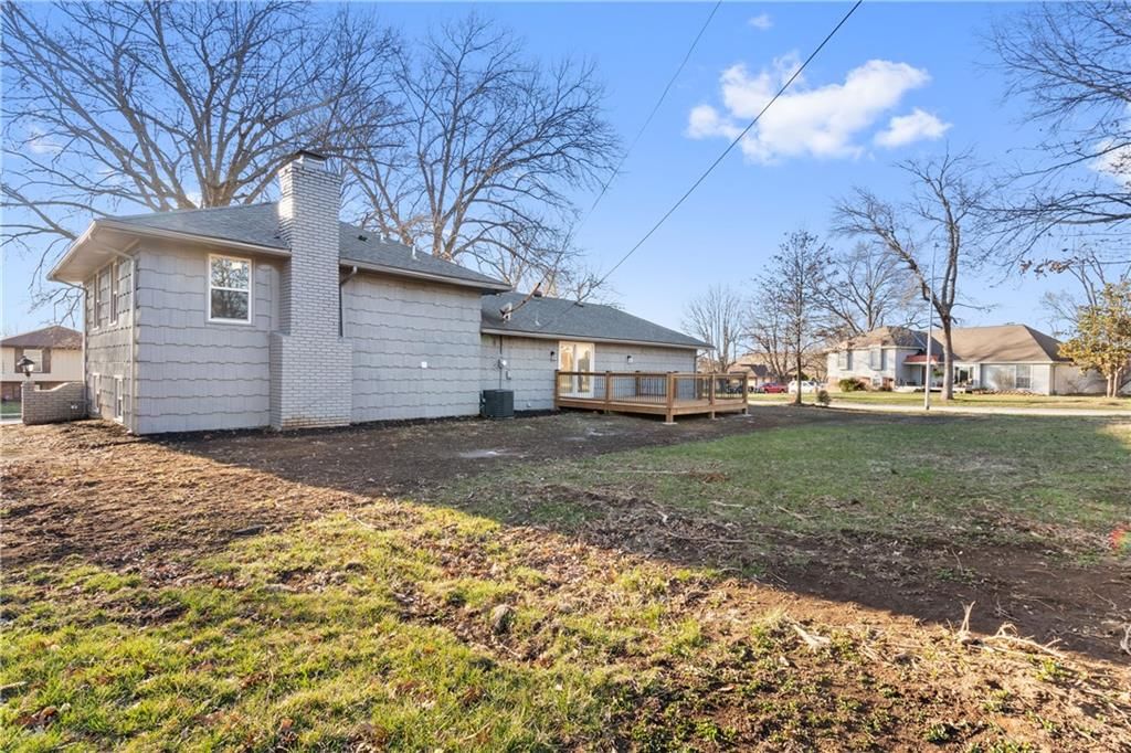 10801 wheeling Street — photo 8