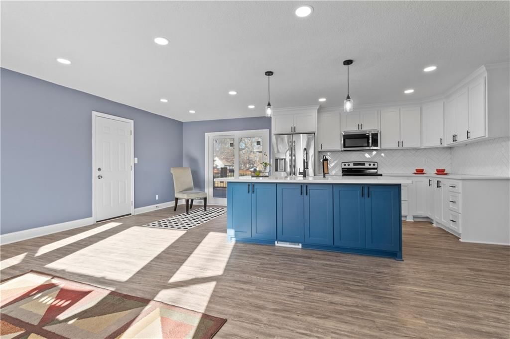 10801 wheeling Street — photo 10