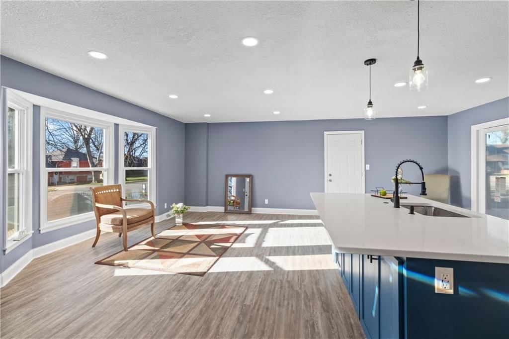 10801 wheeling Street — photo 12