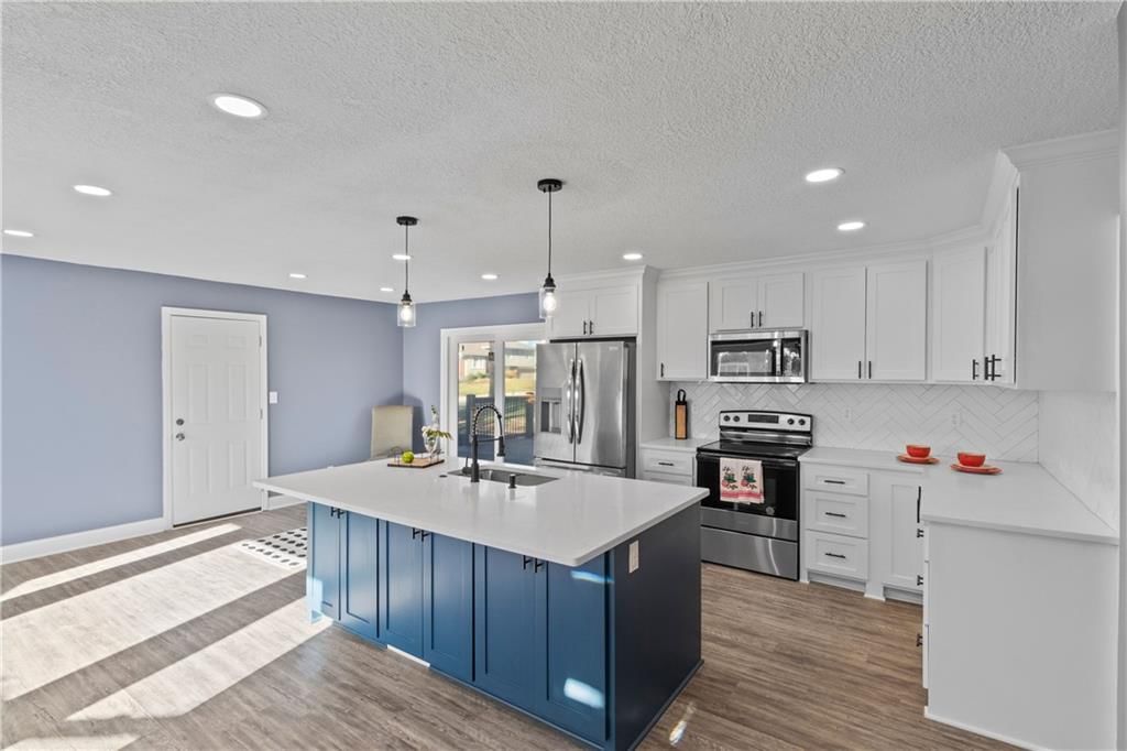 10801 wheeling Street — photo 15