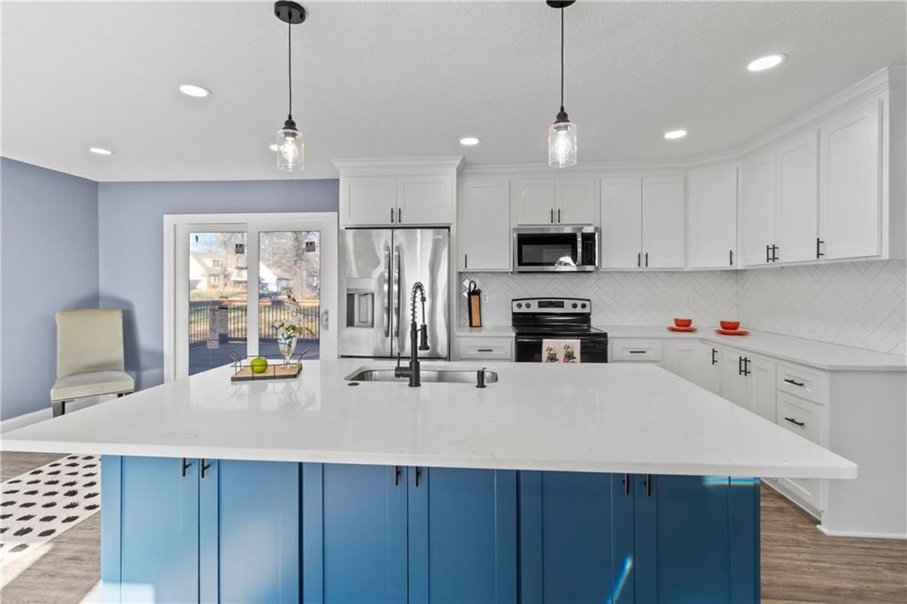 10801 wheeling Street — photo 16