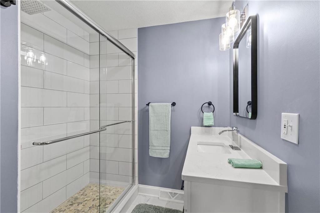 10801 wheeling Street — photo 20