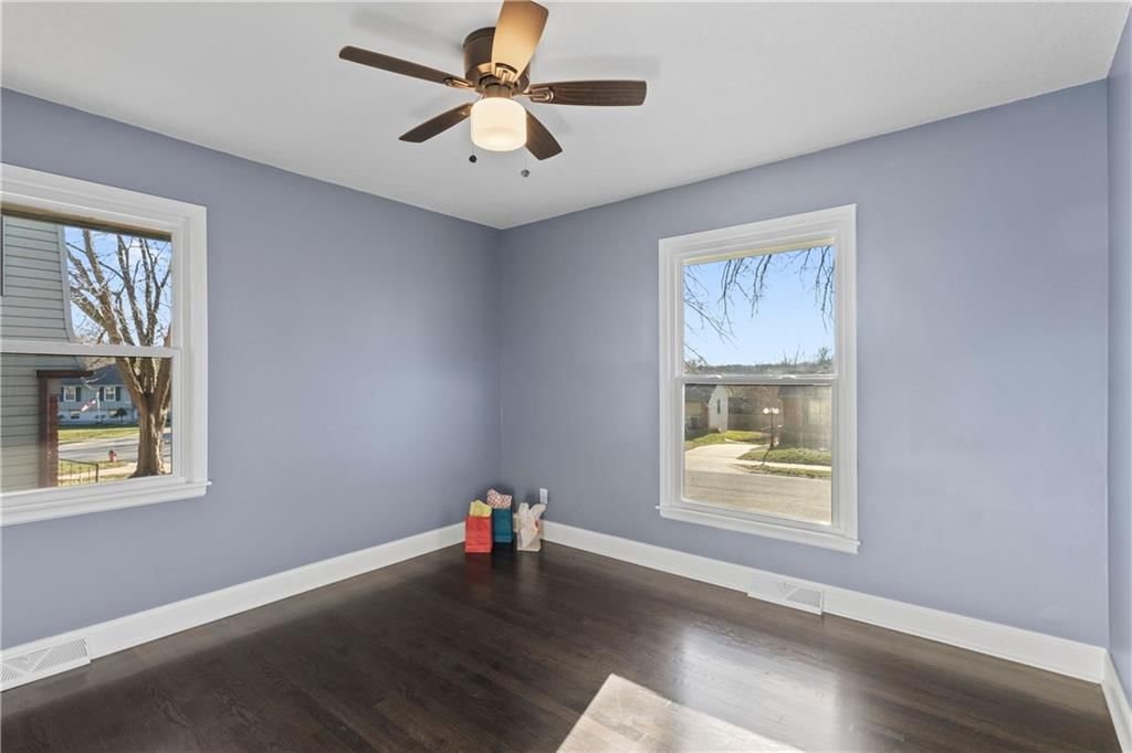 10801 wheeling Street — photo 24