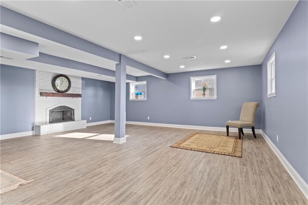 10801 wheeling Street — photo 26