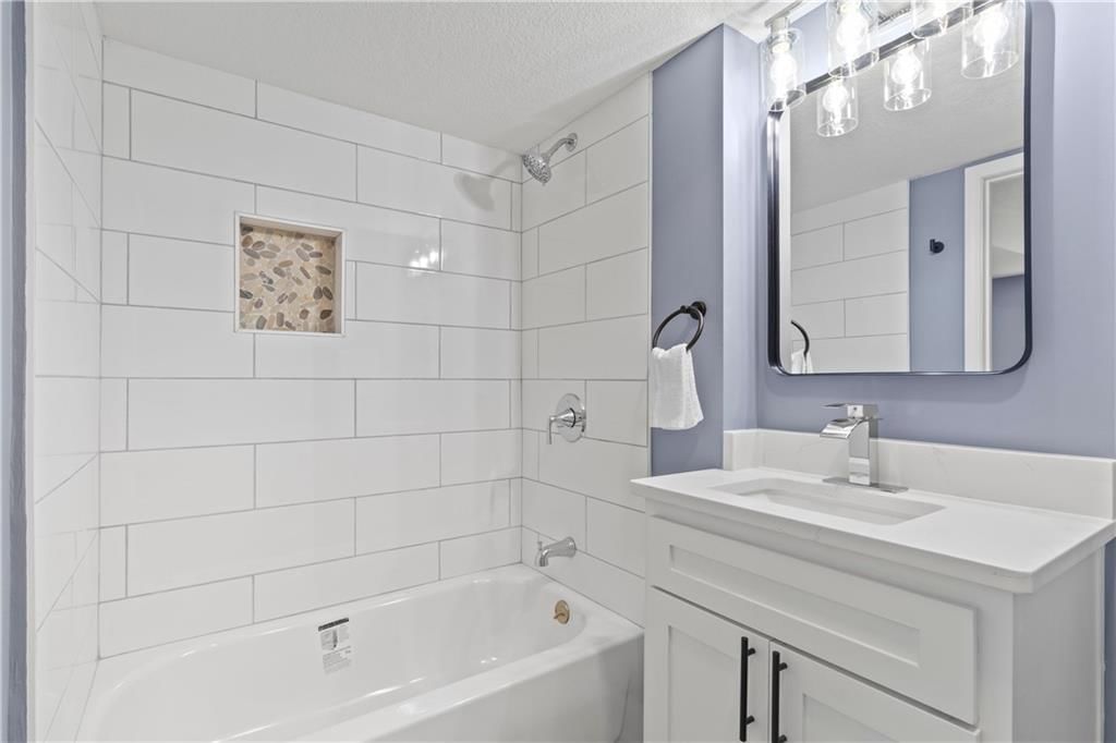 10801 wheeling Street — photo 31