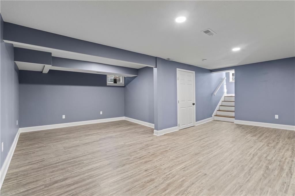10801 wheeling Street — photo 35