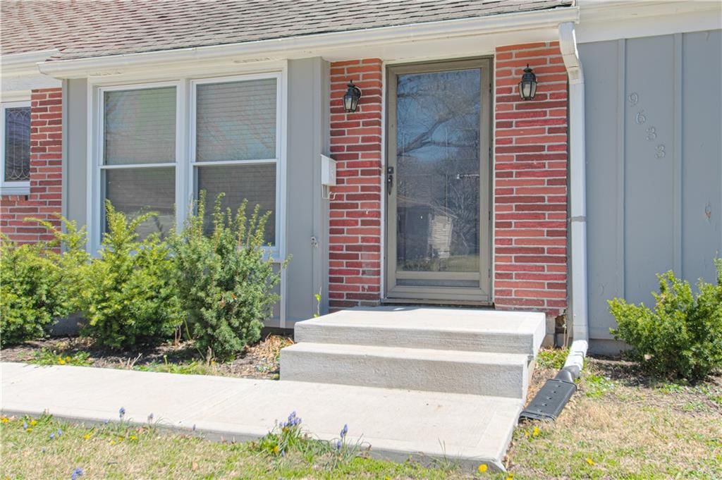 9633 Hayes Street — photo 2
