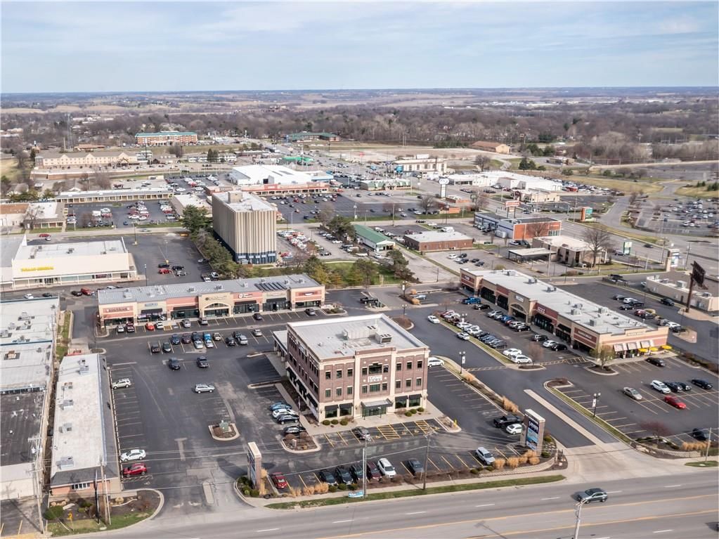 1211 N Belt - 202 Highway — photo 2