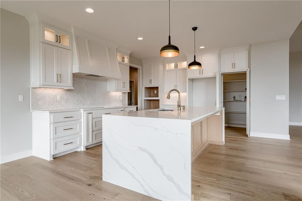 9187 N Chestnut Avenue — photo 3