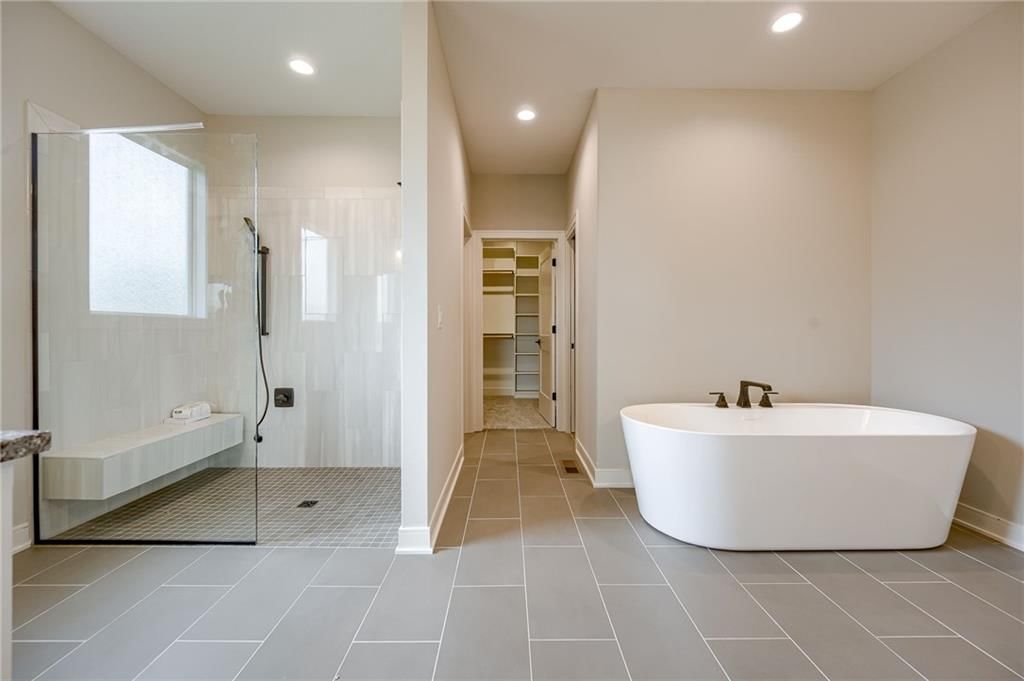 9187 N Chestnut Avenue — photo 19
