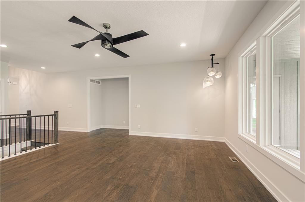 Photo 6 of 43 - 16615 NW 124th Street