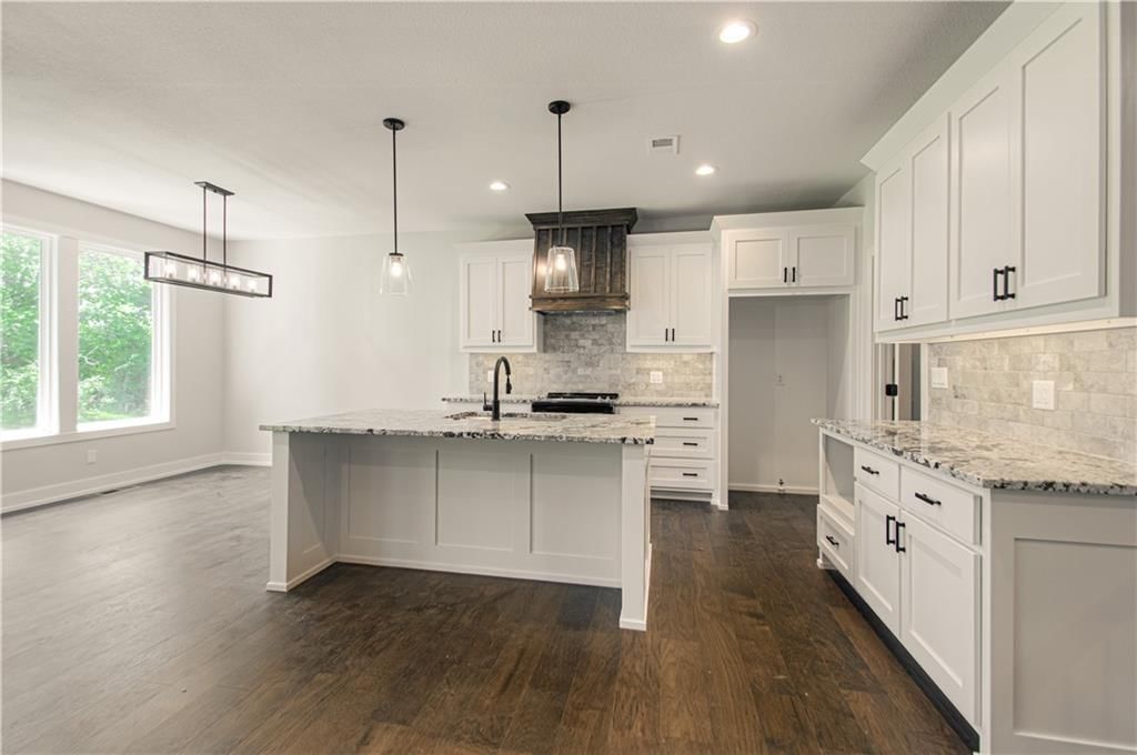 Photo 7 of 43 - 16615 NW 124th Street