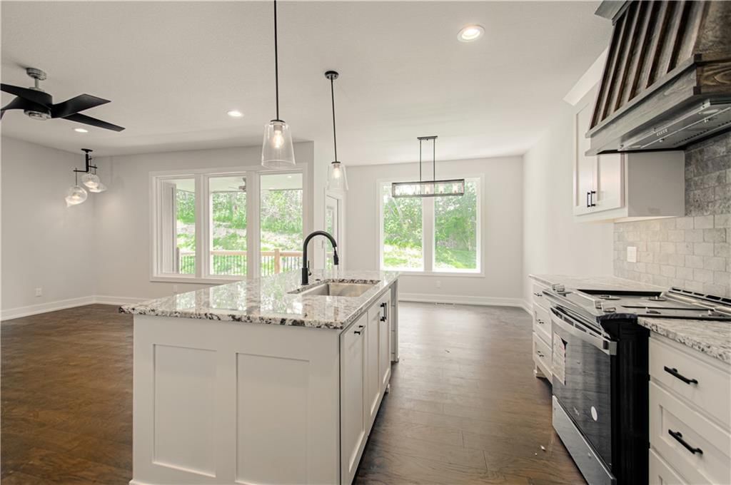 Photo 12 of 43 - 16615 NW 124th Street