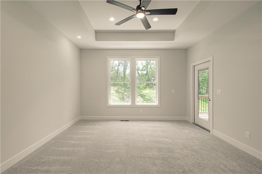 Photo 15 of 43 - 16615 NW 124th Street