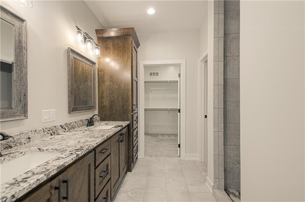 Photo 17 of 43 - 16615 NW 124th Street