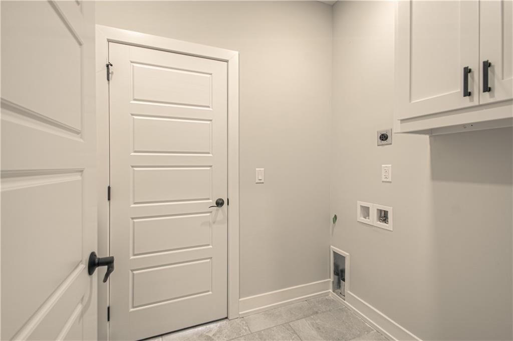 Photo 20 of 43 - 16615 NW 124th Street