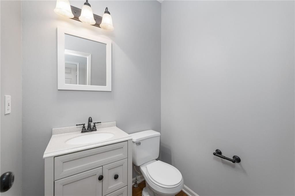 4734 Noble Street — photo 11