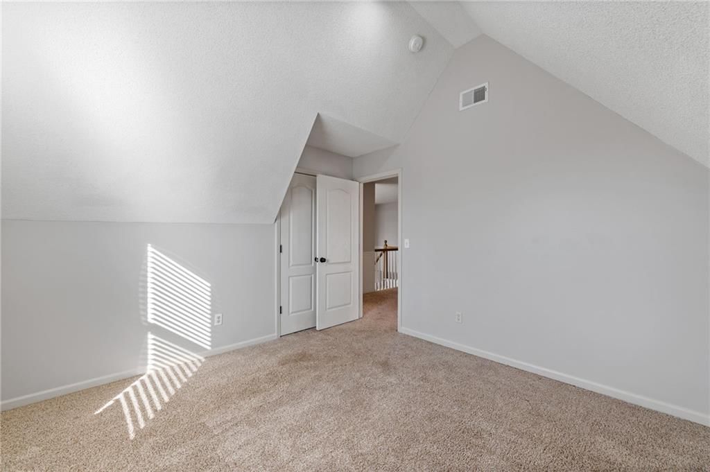 4734 Noble Street — photo 28