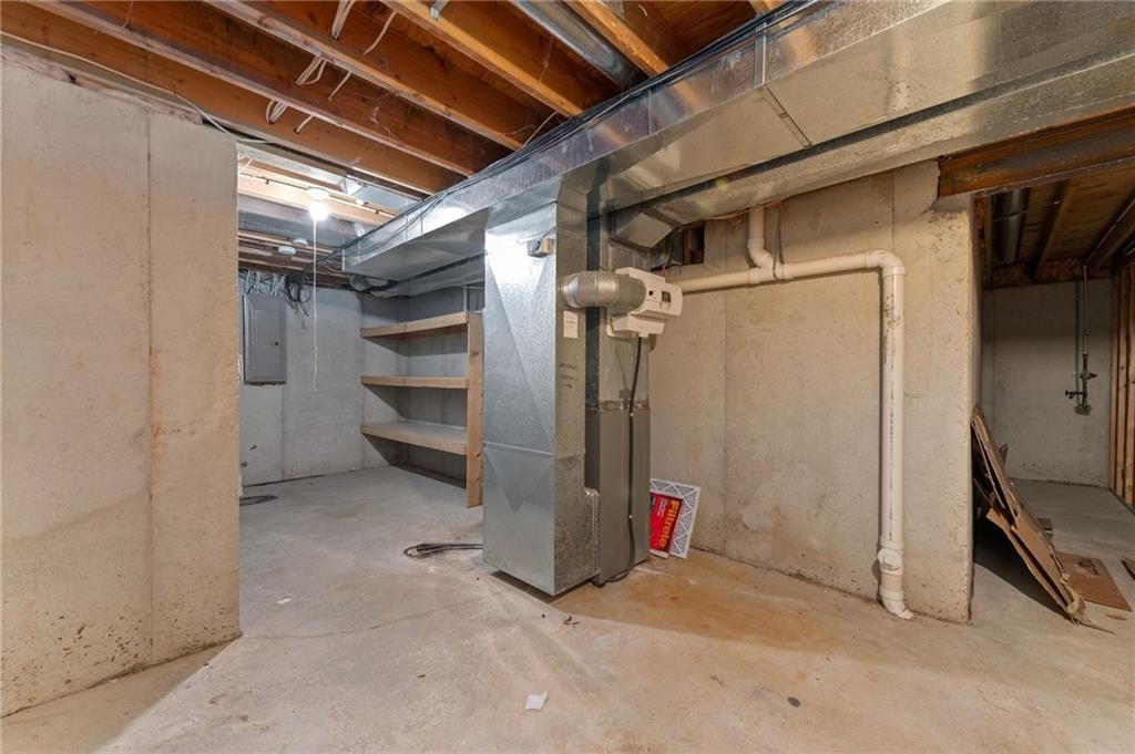 4734 Noble Street — photo 33