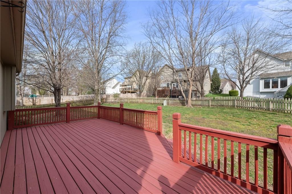 4734 Noble Street — photo 35