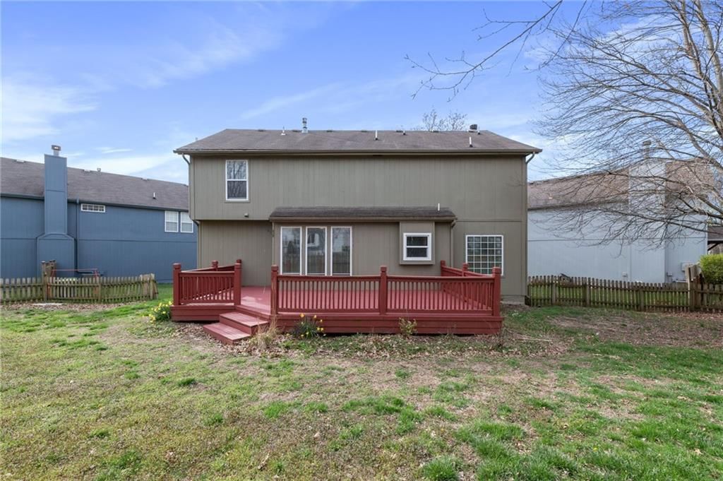 4734 Noble Street — photo 37