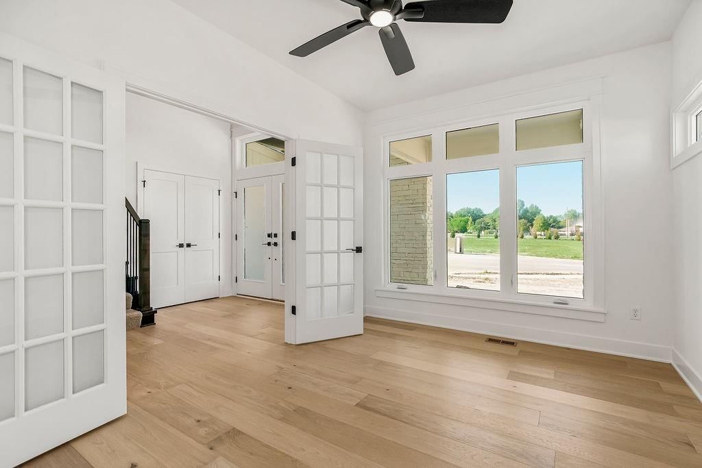 18251 W 168th Terrace — photo 3