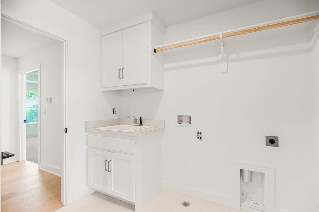 18251 W 168th Terrace — photo 35
