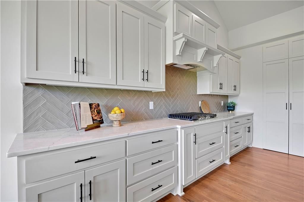 14500 Meadow Lane — photo 9